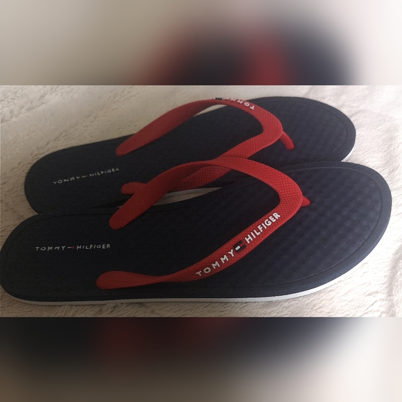 Unisex Tommy Hilfiger flip flops. - Picture 4 of 8